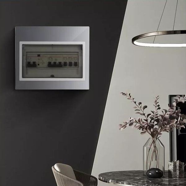 Buntáistí agus Úsáidí an Bhosca Dáilte Cumhachta